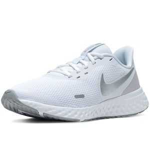 Women’s Nike Revolution 5 Sneakers